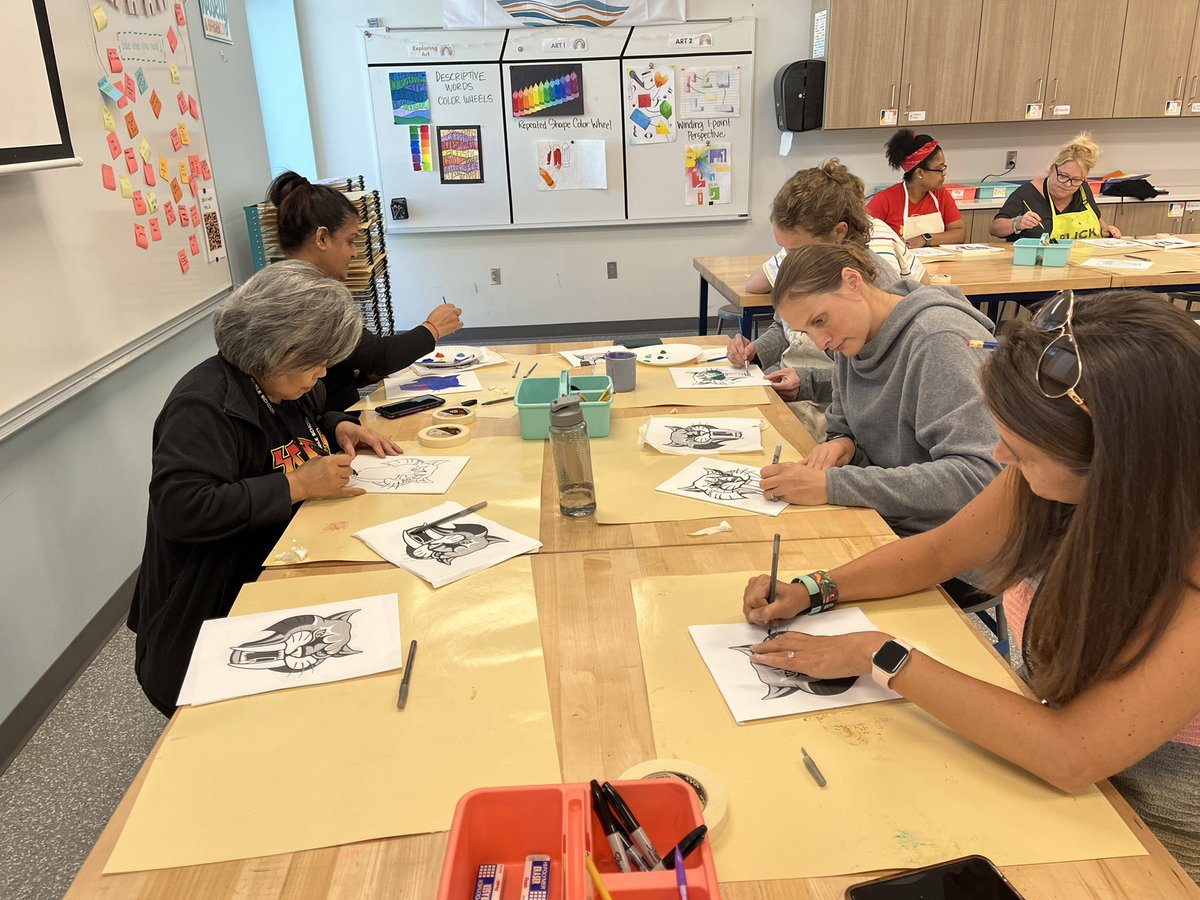 mclancy10's tweet image. So grateful for this team of women who come to work each day to make a difference for our students! Today they sharpened their saws by learning more about communication, health, and relationships. ❤️ them! @_STMS233 @hdrice #mystmsrocks. #cbr2