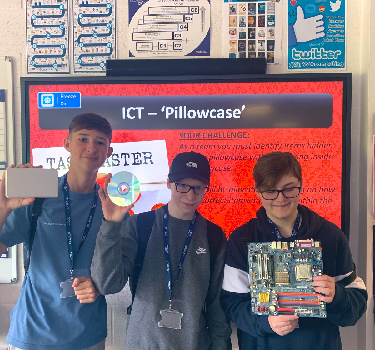 We loved meeting all of the students joining @Post16MLT today during our Taskmaster challenge.  Who knew having to figure out the hidden technology items inside a pillowcase would be so much fun! Almost all of the groups managed to successfully identify the full 12 items! 😱🎉