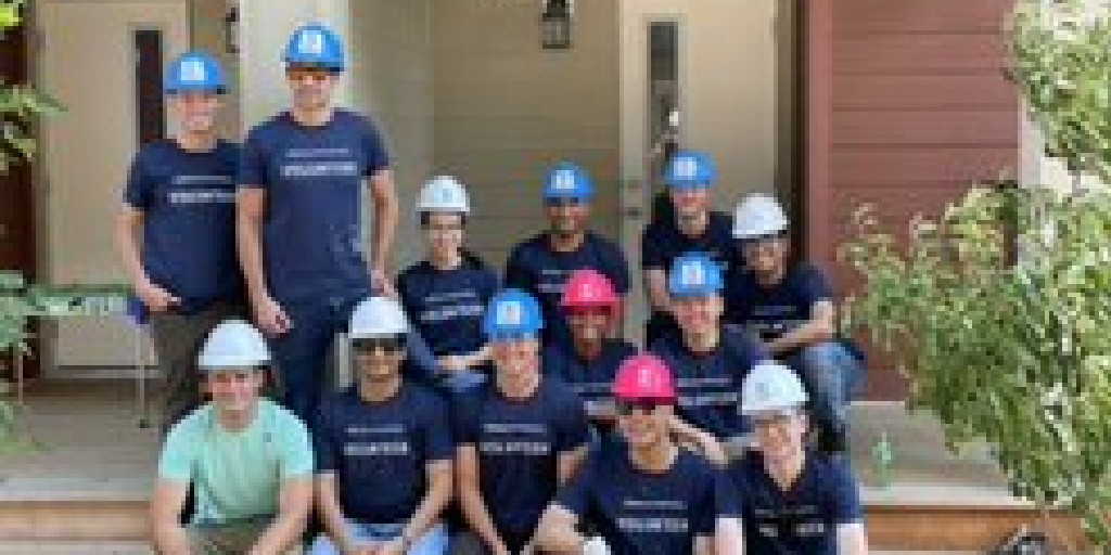 HFHSouthernAB's tweet photo. Thanks for @RifeResources and @JPMorganAM for donating funds and participating in a #BuildDay! #webuildhome #affordablehomeownership https://t.co/kHJsxCbdbf