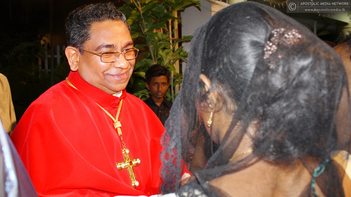 TheHolyApostle's tweet image. Do not make it a #reason for you to worry or hindrance to your #peace if your neighbour believes in one single God or ten #Million Gods. Both of you bear only beliefs. You inherit those beliefs only because of the parents who gave birth to you

#DailyQuotes