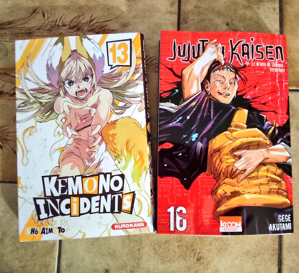 Horoue1's tweet photo. Les trouvailles #mangas du jour 😊
J'ai eu plein de goodie, de planche graphique et de marque pages ✨
#SPY_FAMILY #KémonoIncidents #JujutsuKaisen #LaGameuseEtSonChat #ColoCataire
#Lecture 📚📖 https://t.co/4VNC0GemjY
