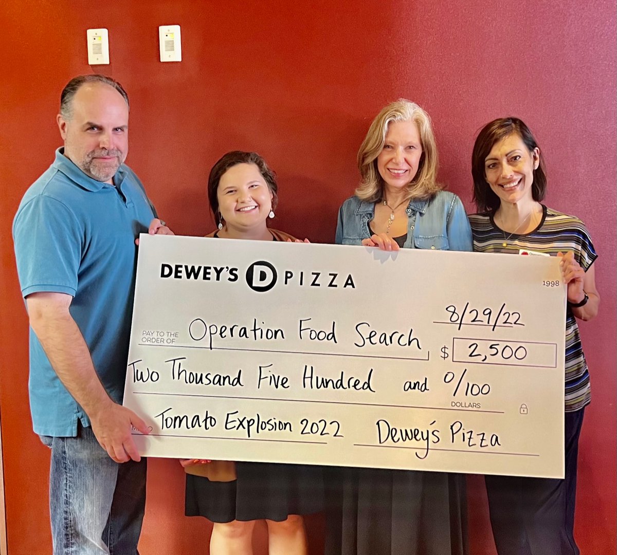 OPFoodSearch's tweet photo. Thank you to our restaurant partners who participated in #TomatoExplosion! @DeweysPizza presented us a check for their proceeds and all of us at OFS were incredibly appreciative. This wouldn't be possible without all of you who ate there during the month of July. Thank you! https://t.co/u3IX5nAVkm