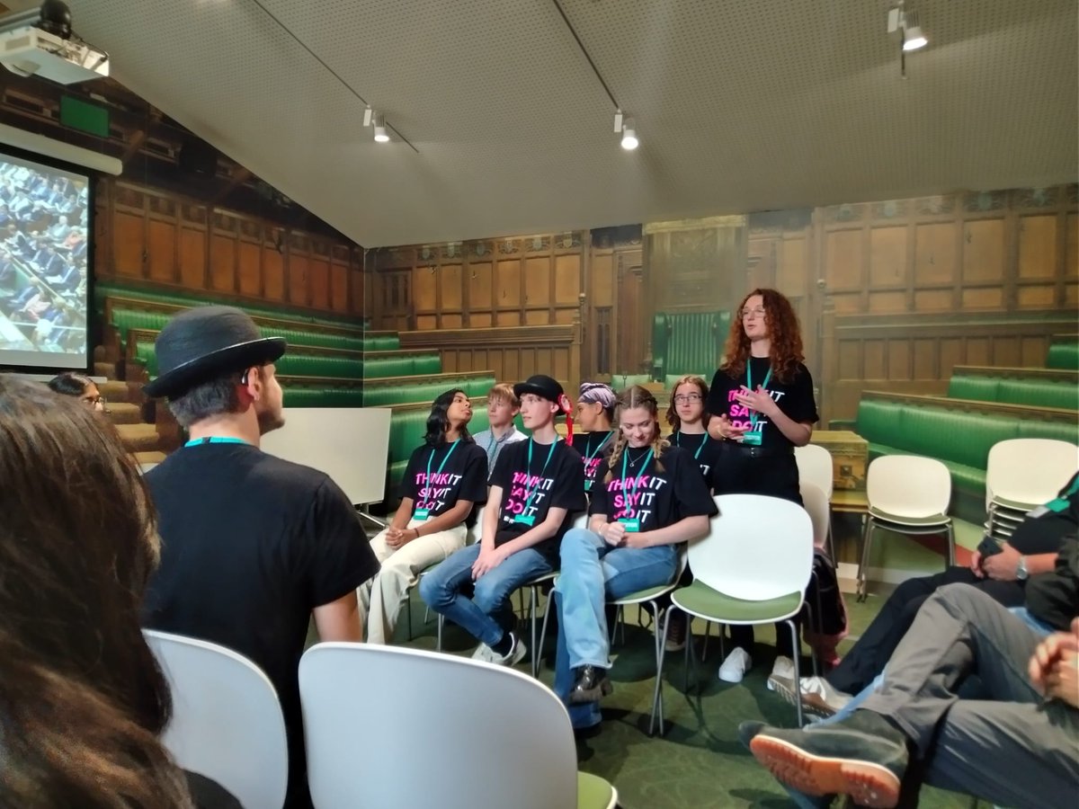 MKYCAB1's tweet photo. Today, YCAB members visited the Houses of Parliament! Everyone enjoyed getting to see such an important location for democracy, especially extinction rebellion who just so happened to visit on the same day as us..... and unfortunately cut our tour short. https://t.co/6uCg4AIDcy