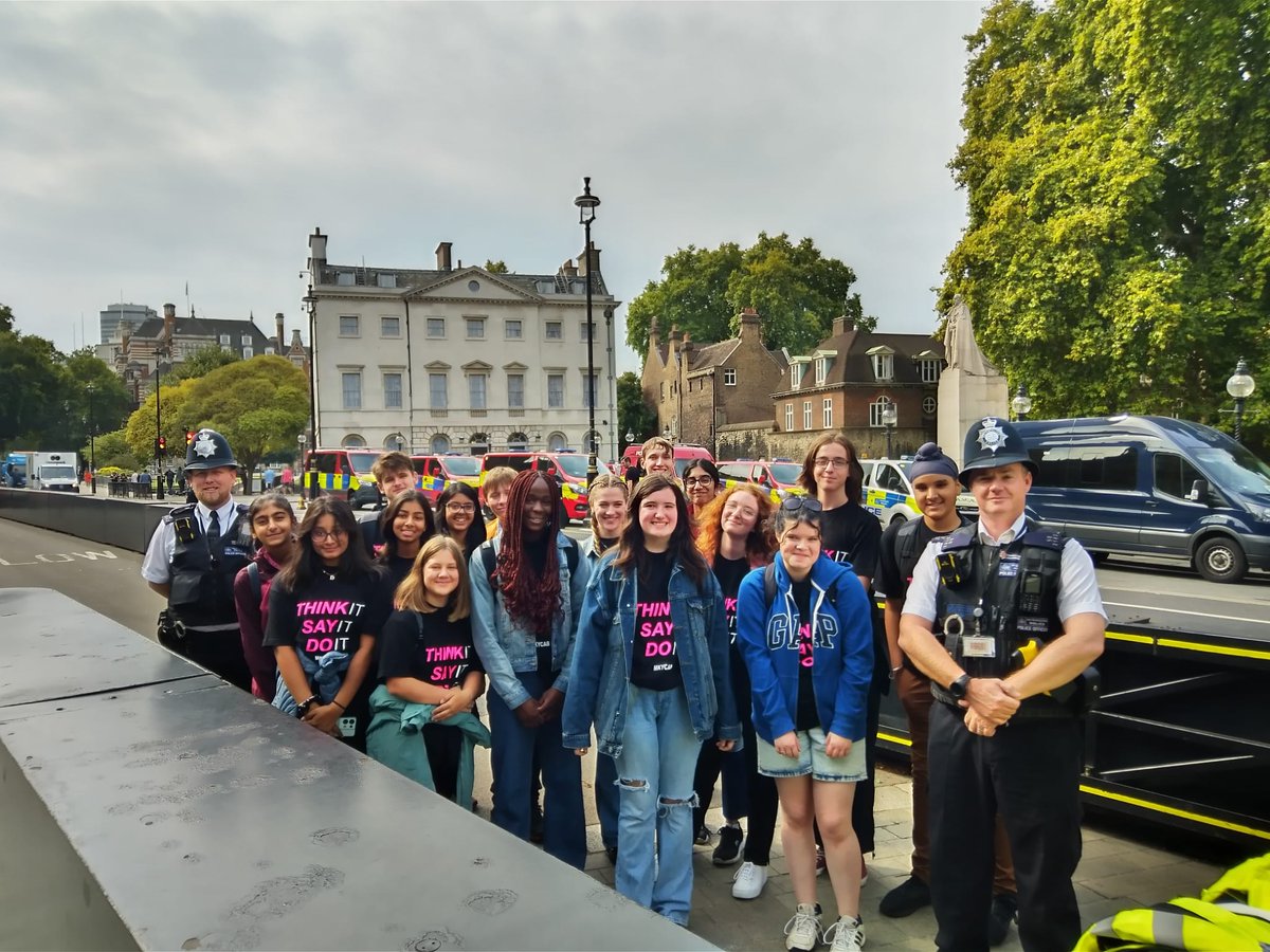MKYCAB1's tweet photo. Today, YCAB members visited the Houses of Parliament! Everyone enjoyed getting to see such an important location for democracy, especially extinction rebellion who just so happened to visit on the same day as us..... and unfortunately cut our tour short. https://t.co/6uCg4AIDcy