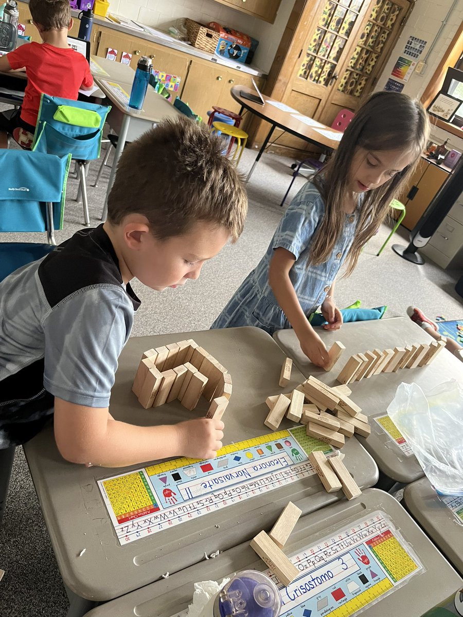 MrsHunniford's tweet photo. First fun Friday in the books! Exploration station, board games, and directed drawings brought so many smiles and teamwork! Great work this week first graders!! 🤗 #pufferpanthers #dg58pride https://t.co/Set7NSjX8k