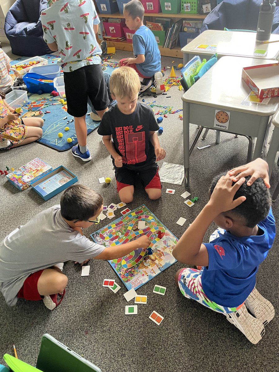 MrsHunniford's tweet photo. First fun Friday in the books! Exploration station, board games, and directed drawings brought so many smiles and teamwork! Great work this week first graders!! 🤗 #pufferpanthers #dg58pride https://t.co/Set7NSjX8k