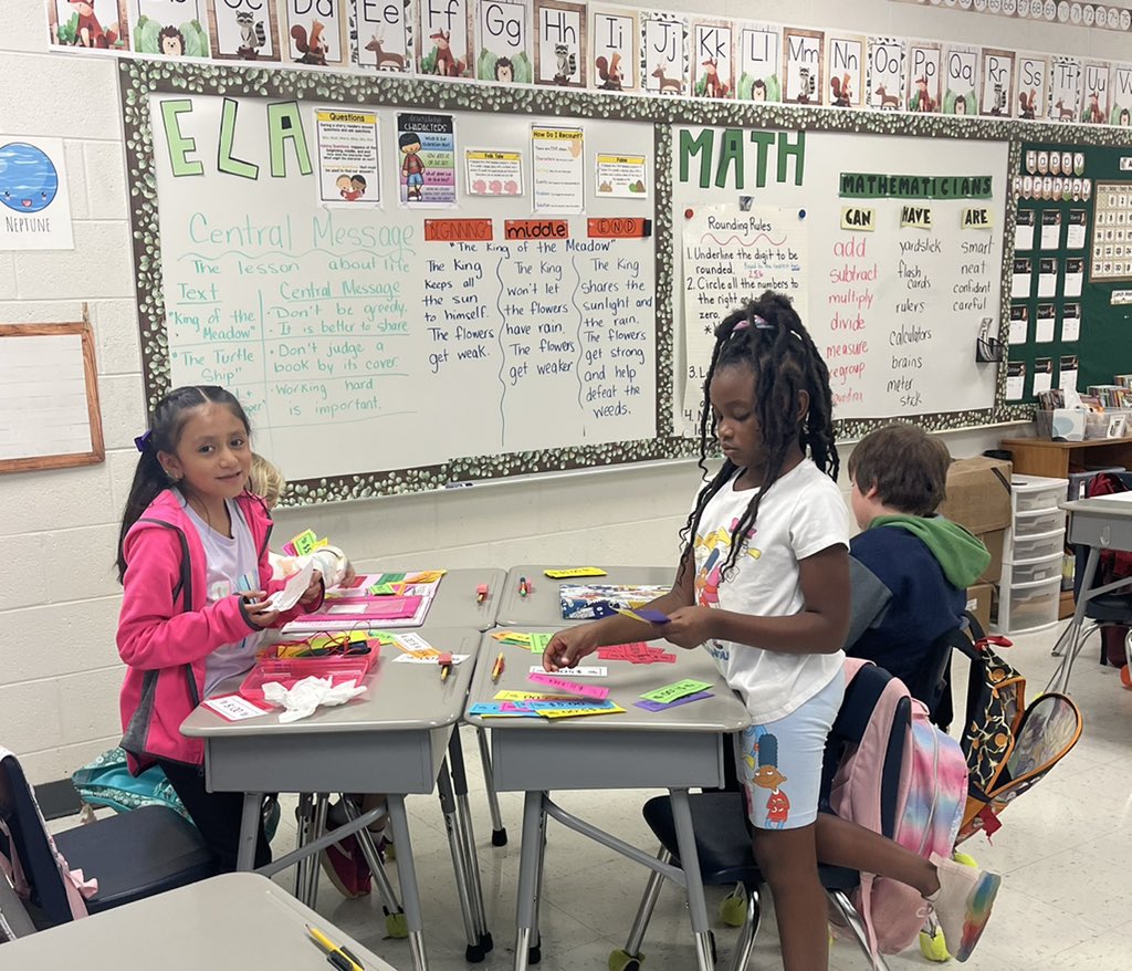 SmithJama's tweet photo. Ss are excited to count their money earned for great behavior and participation this week for our class auction. Math, fun, and real life skills for the win! #MightyMustangs @DCS_Overpark https://t.co/4Dsdh9V8lQ