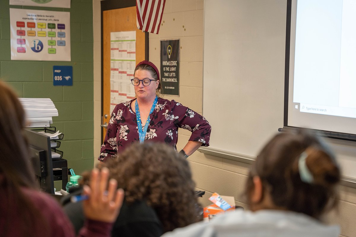 Ms. Hawkins and her science class worked on solving rebus puzzles. We are thankful for teachers that keep our students fully engaged! #TempleISDProud