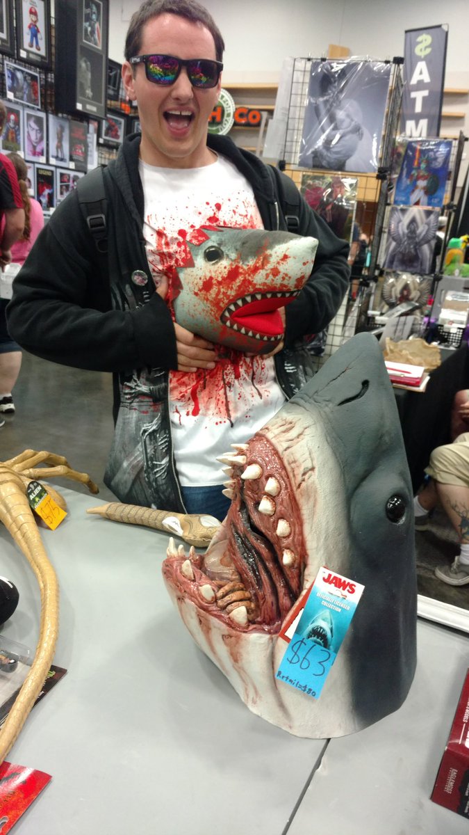 badhabitlighter's tweet photo. Our booth at Walker Stalker Oregon back in 2017 when the show was still๐ฅ๐งโโ๏ธ๐งโโ๏ธ๐งโโ๏ธ #walkerstalker https://t.co/SRJPfedp8w
