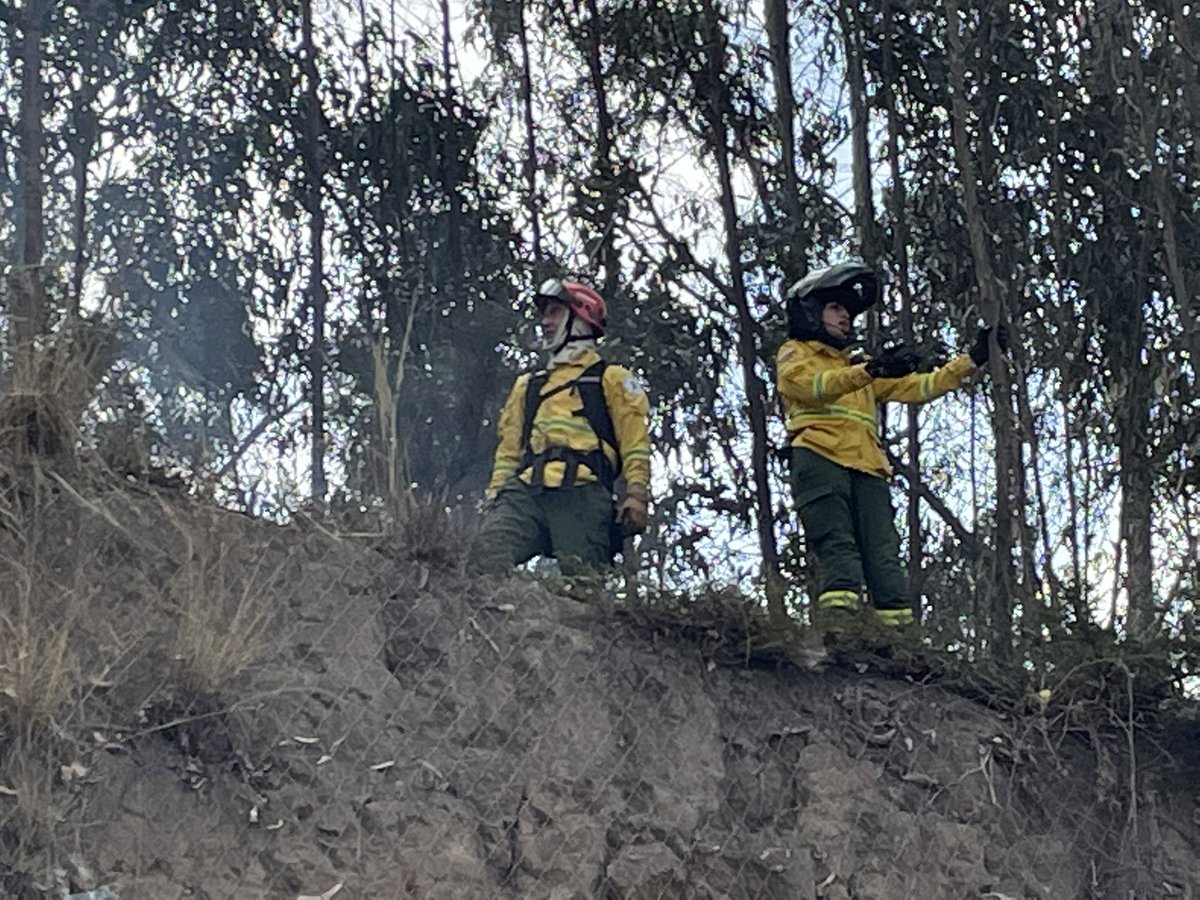 Gracias por el gran trabajo que realizan <a href="/BomberosQuito/">Bomberos Quito</a> <a href="/TVCLaComunidad/">TVCLaComunidad</a>