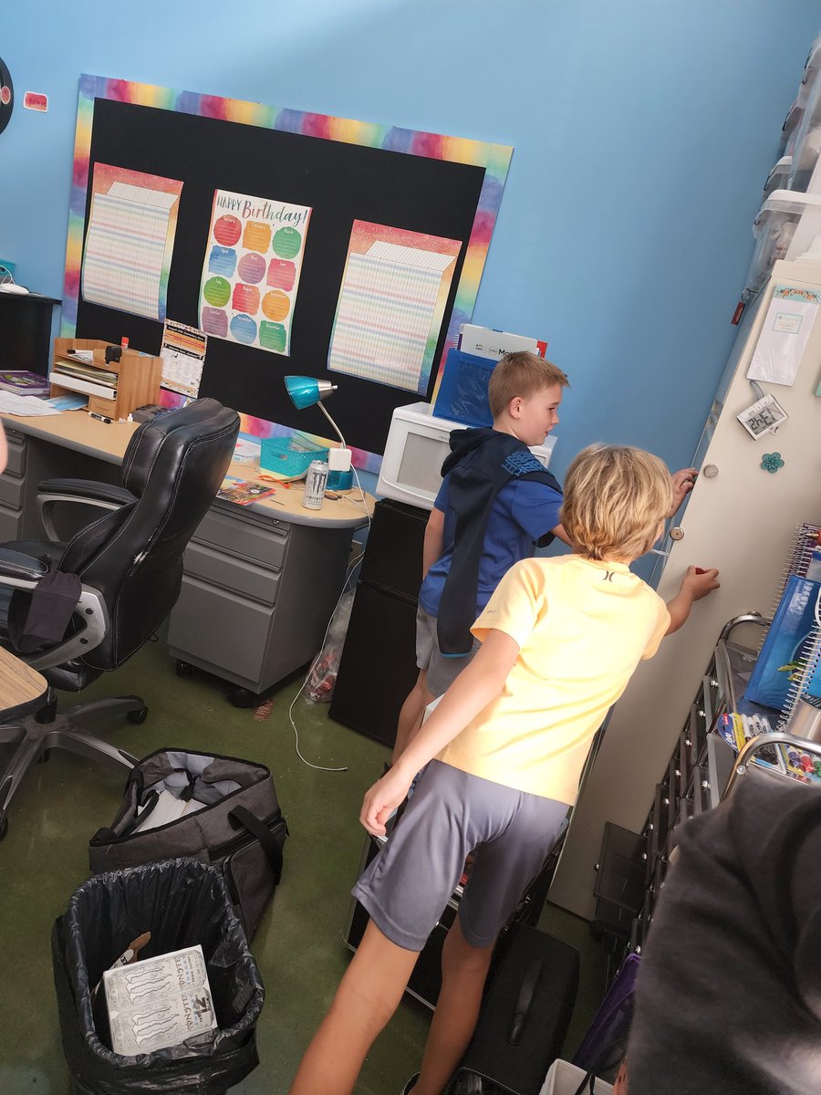 MsGeorgesClass2's tweet photo. Third graders learned about magnets this week. Part of the learning involved them just "playing" with magnets testing out what was and was not magnetic. 

Some comments I heard include:
"The magnets stick to the board!"
"The magnets stick to the pen!"

They had fun! https://t.co/t7YsIydl96
