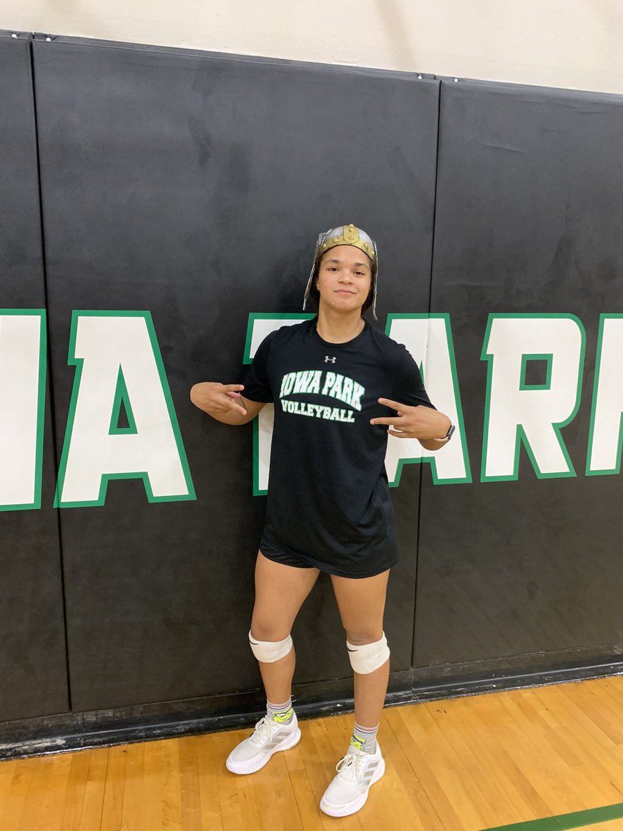 Isabella Dickens got our first spirit award of the year! Player who shows the most spirit will get the viking hat for the next game.