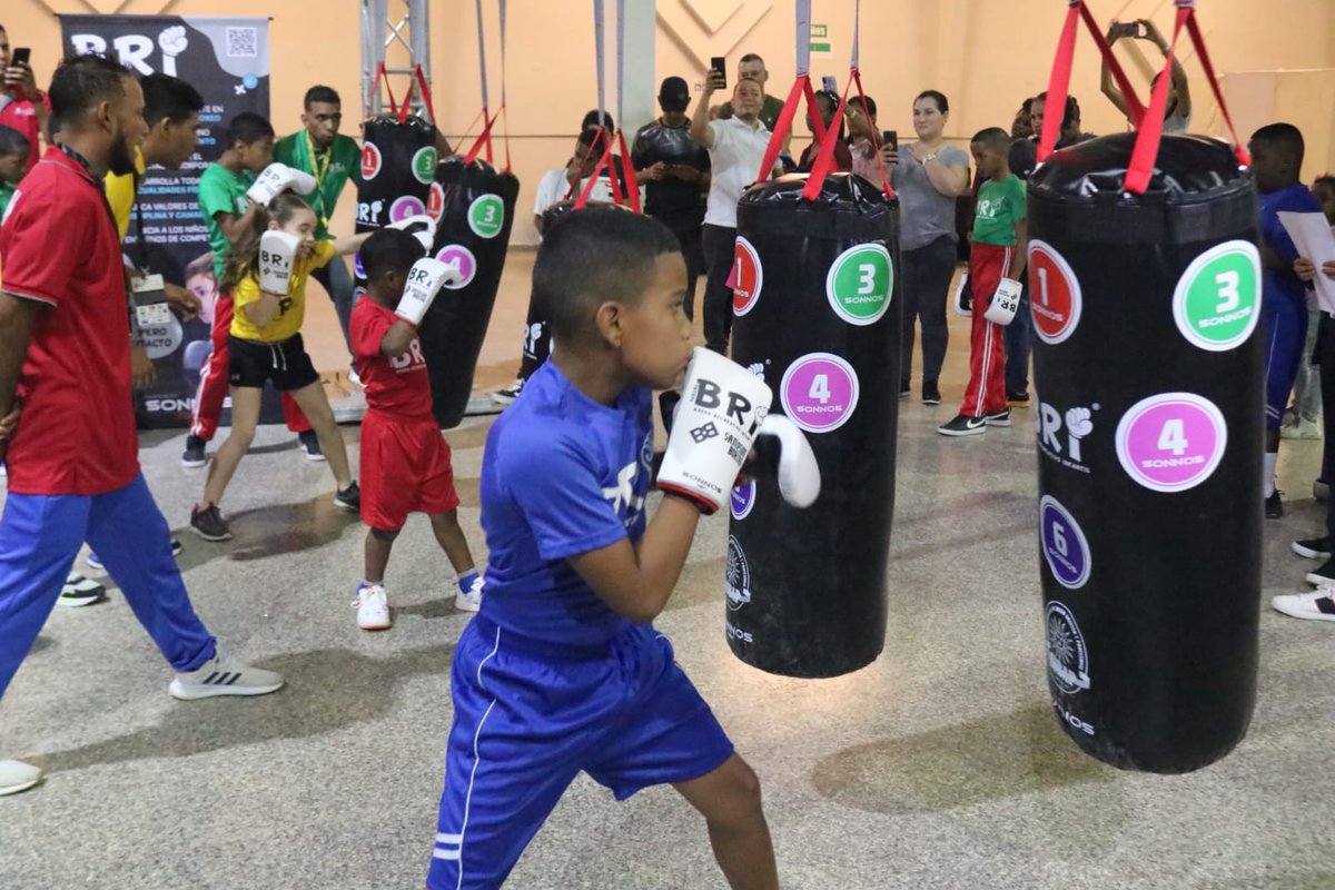 Panamá busca nuevas glorias del boxeo 🥊
La Dirección Nacional para la Prevención de la Delincuencia Juvenil (DIPRED) será patrocinador oficial del Boxeo Recreativo Infantil en Panamá, denominado BRI. 
🧑🏽‍💻Nota: mingob.gob.pa/?p=78034