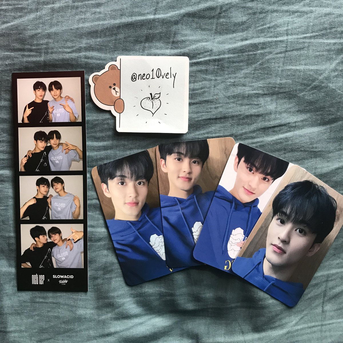 neo10vely's tweet photo. wts usa only 
Mark r5 (? might be r4) slowacid pcs + Jungwoo &amp; Mark polaroid strip

all in perfect condition can send a video if ya want!

$50 + shipping

🏷 nct 127 https://t.co/xYp09jnHir