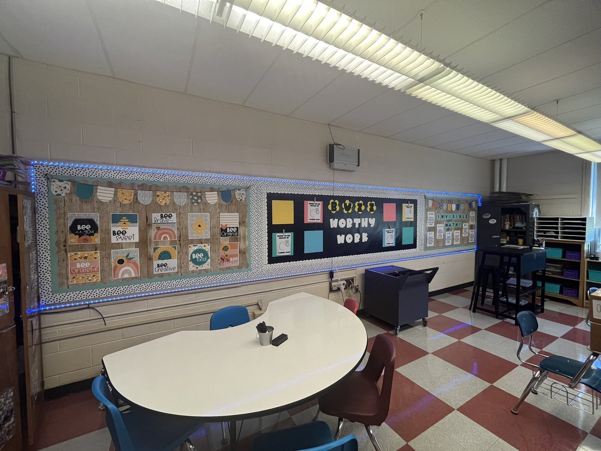 Mrs. Hough tweet media