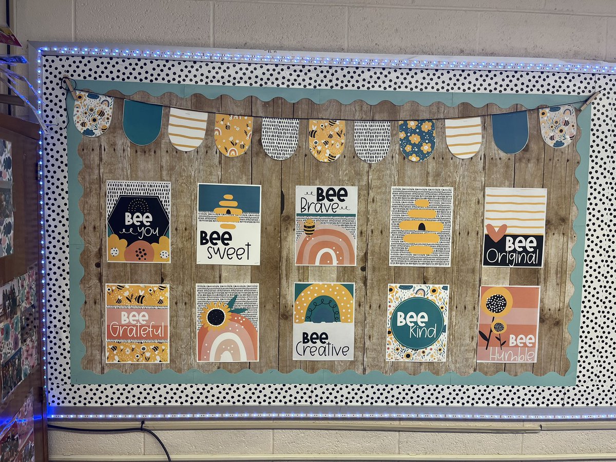 Mrs. Hough tweet media