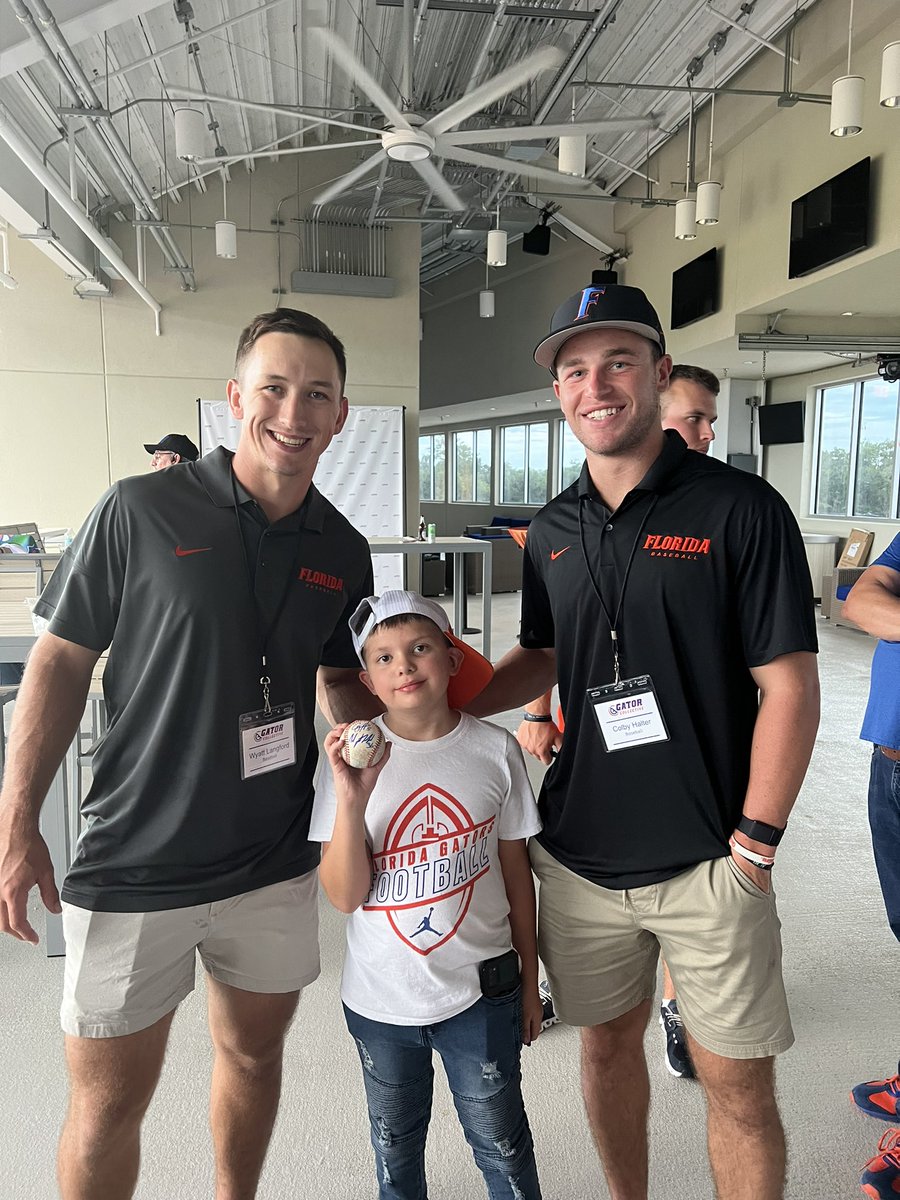 Thanks for the pic and autograph <a href="/colbyhalter/">Colby Halter</a> <a href="/langford_wyatt/">Wyatt Langford</a>