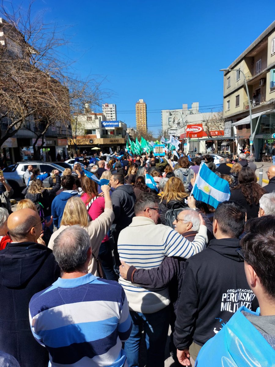 En Junín repudiamos el atentado que sufrió la compañera <a href="/CFKArgentina/">Cristina Kirchner</a>.

No se bancan líderes populares como Cristina que representen los intereses de los más necesitados, por eso debemos estar organizados, a la violencia le respondemos con el Pueblo en las calles y con amor.