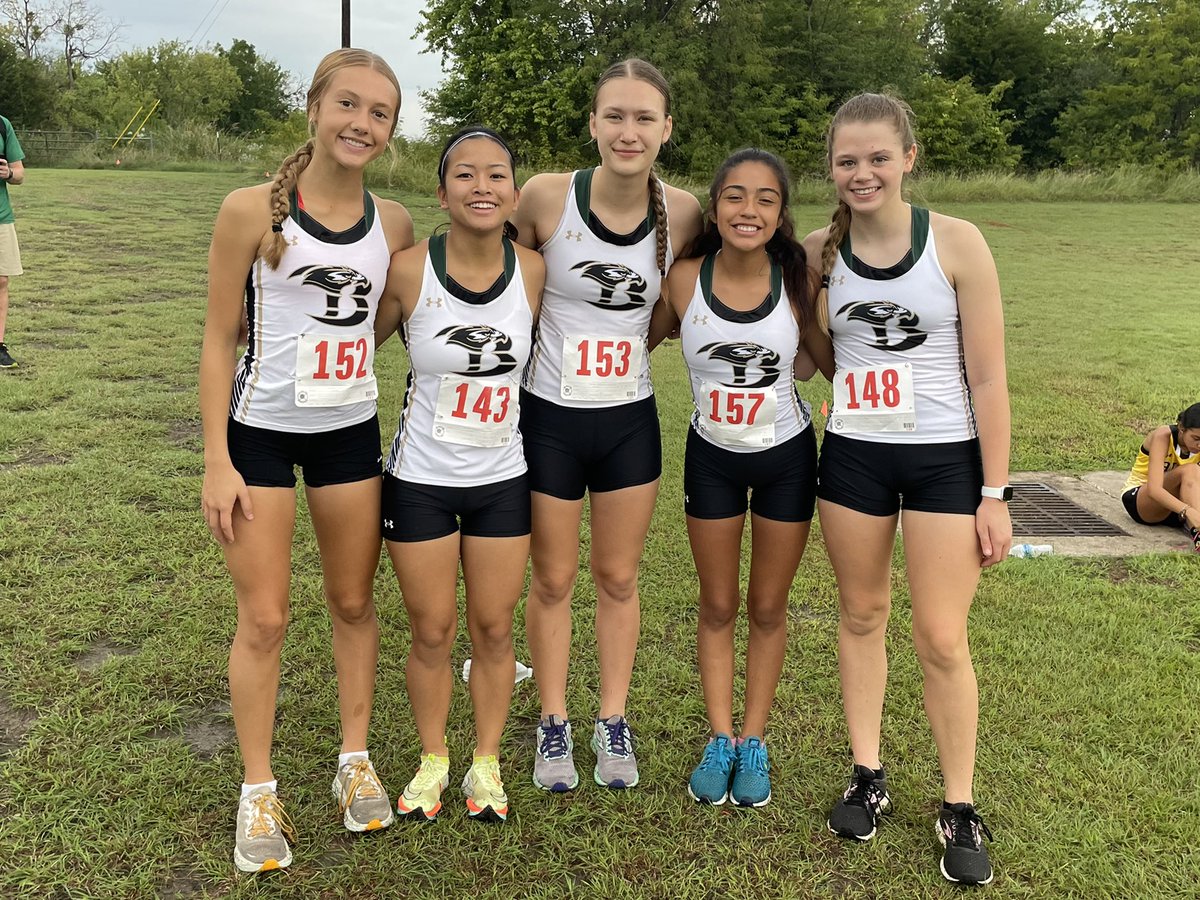 6A varsity girls at the Fossil Ridge HS Run of the Panther Meet…GO HAWKS!!! #bhshawknation <a href="/Birdville_High/">Birdville High</a> <a href="/BirdvilleISD/">Birdville ISD</a> <a href="/athleticsbisd/">athleticsbisd</a>