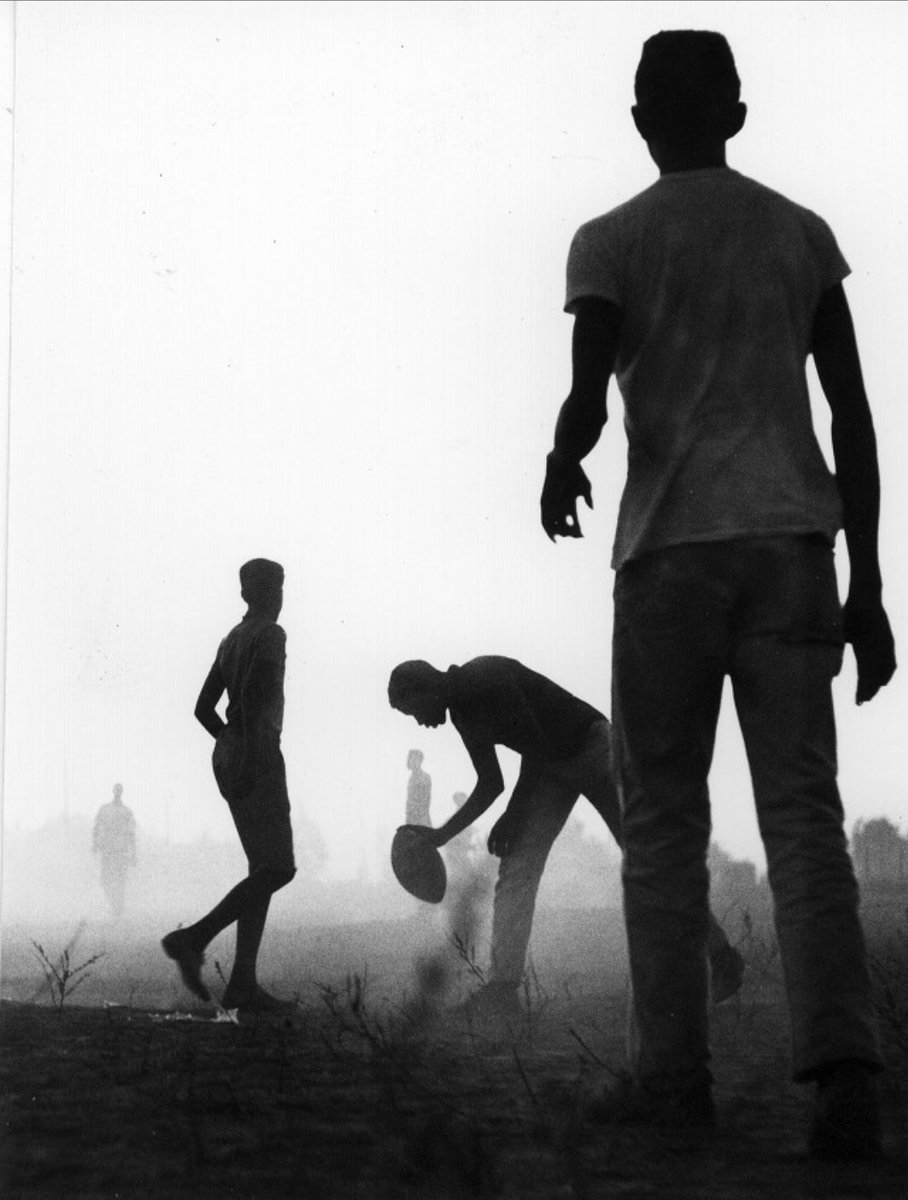 ucmercedlib's tweet photo. Teviston, California is among the communities in the San Joaquin Valley that Black sharecroppers migrated to following WWII. Photos taken in #Teviston by @ernieindigo 1964. Ernest Lowe Photography Collection:
https://t.co/Ol230NXrj5
#UCMercedLibrary #ArchivesSports #ErnestLowe https://t.co/dPUqPUbh5Q