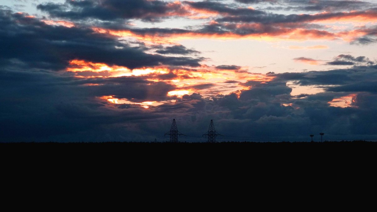 My beloved Sunset Twins (#08) at <a href="/opensea/">OpenSea</a> 
Summer memories.

opensea.io/assets/ethereu…

#nft #photo #nftphoto #openseaNFT #sunset #summer #SummerVibes