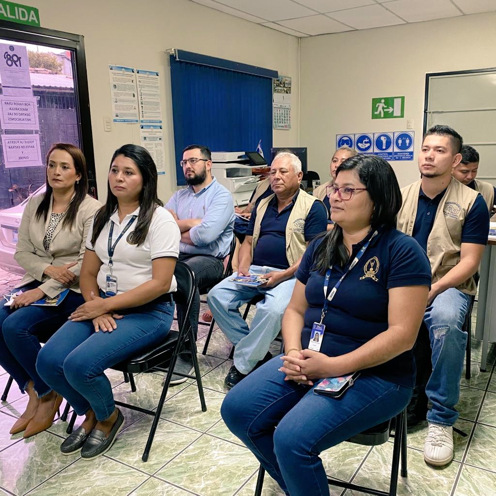 PDDH_chalate's tweet photo. @pddhelsalvador @pddhchaltenango 
Jornada sobre divulgación de la Ley para la Protección de los Derechos de la Persona Adulta Mayor dirigida a facilitadores judicial del municipio de Azacualpa y San Luis del Carmen en coordinación con el Juzgado de Paz de San Luis del Carmen https://t.co/gFgAhGAd1W