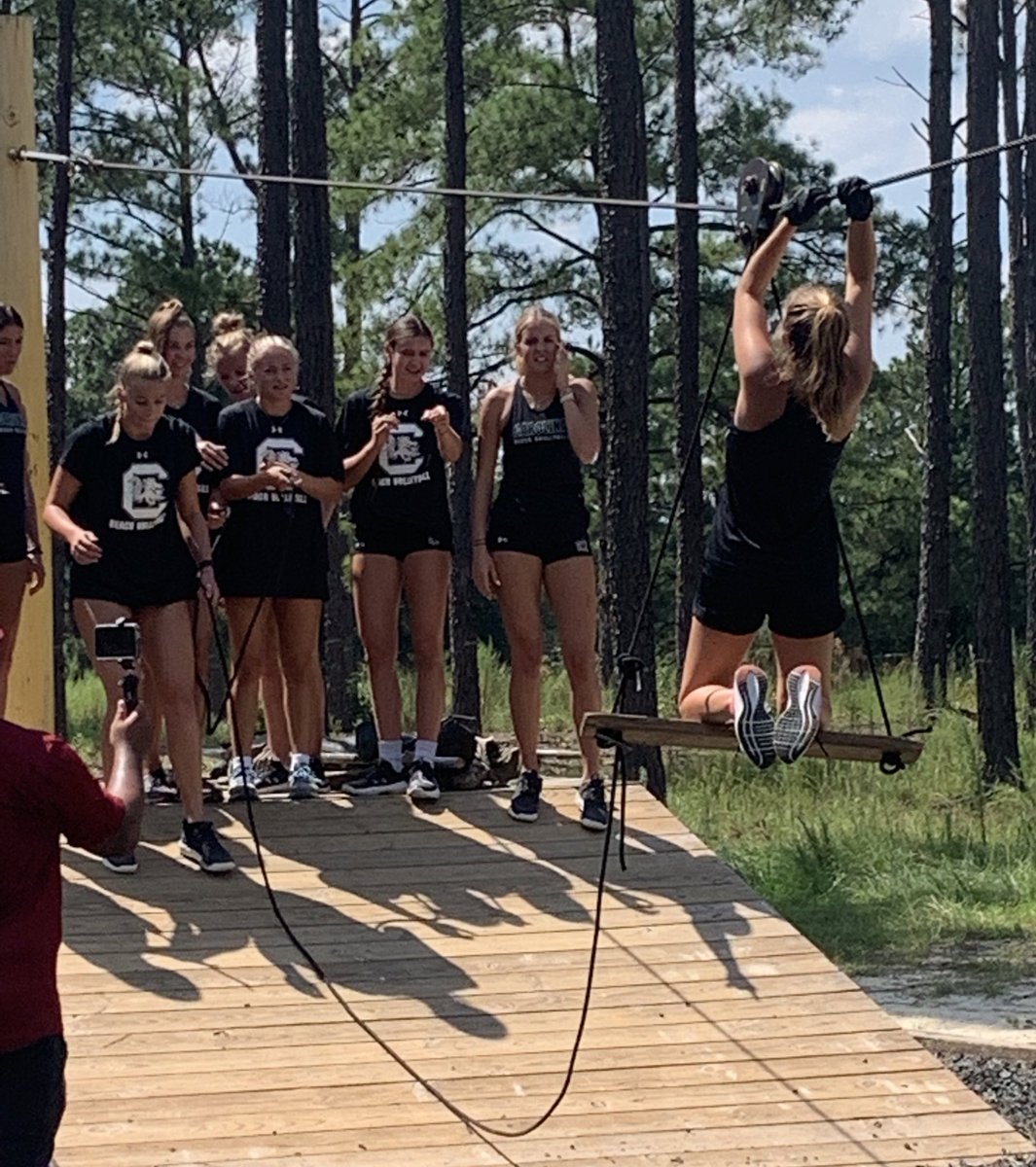 Vicksburg06's tweet photo. E Co hosted USCโs Beach Volleyball team today for some team building exercises! Great time spent with our partners in excellence!! @193rd_IN_BDE @Vicksburg_7 @fortjacksoncsmT @fortjacksoncg #victorystartshere #fixbayonets #HardWork #gococks #gamecocks #USC https://t.co/KTZJ4rxjj5