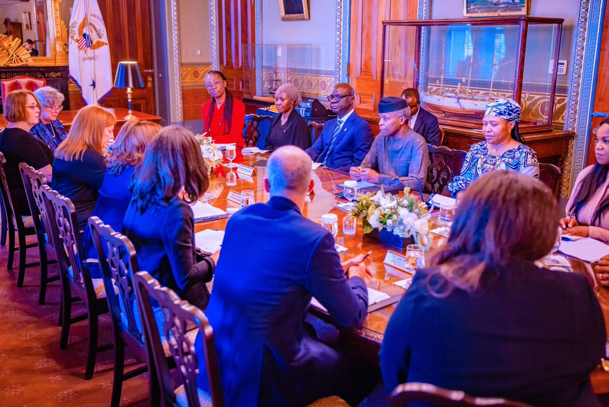 bisuclef's tweet photo. With Osinbajo, I'm not afraid of what he will say because I know he will blow them away. @KamalaHarris can attest to it from how many times she commended @ProfOsinbajo's leadership. Two great leaders whom I admire. #OsinbajoInUS still ongoing https://t.co/cfOLjIbYcC