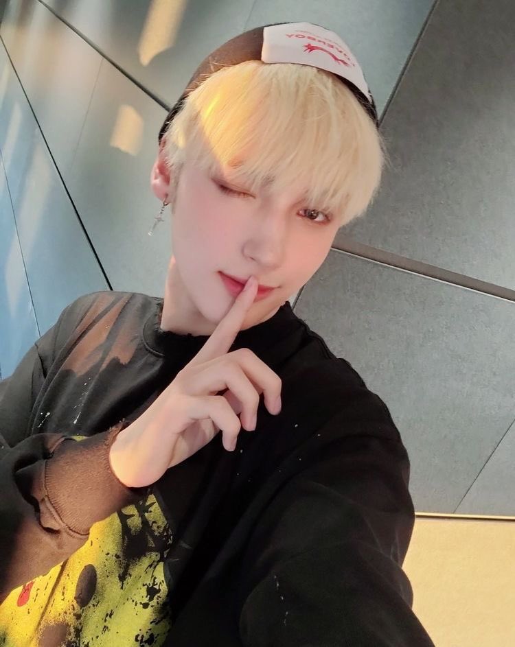 kkhdays's tweet photo. #HUENINGKAI  #TXT   #TOMORROW_X_TOGETHER https://t.co/bH9MRpFcUG