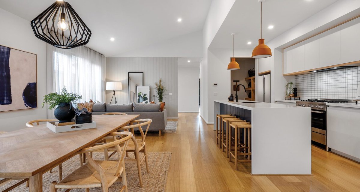 homeshelf's tweet photo. This week at homeshelf: We take a look at the latest kitchen trends, plus our home of the week by Varaich Homes. - https://t.co/Gm8kuHwd65 https://t.co/v0WnnfVbDD