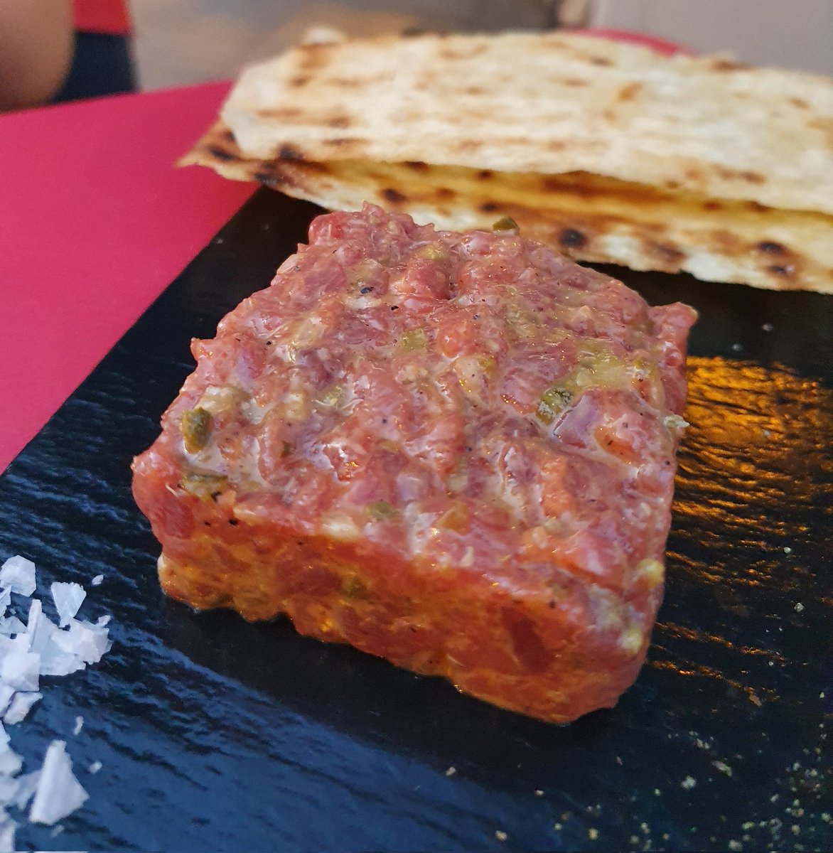 elmorrofino's tweet photo. Després de soportar varies vegades que els amics @iflorensa i @dani_alegret m'increpessin per no haver anat encara al #tocateca, ahir hi vam sopar. Bones tapes i servei molt agradable. Pa qué más la veritat. https://t.co/jIcBNbmk4n