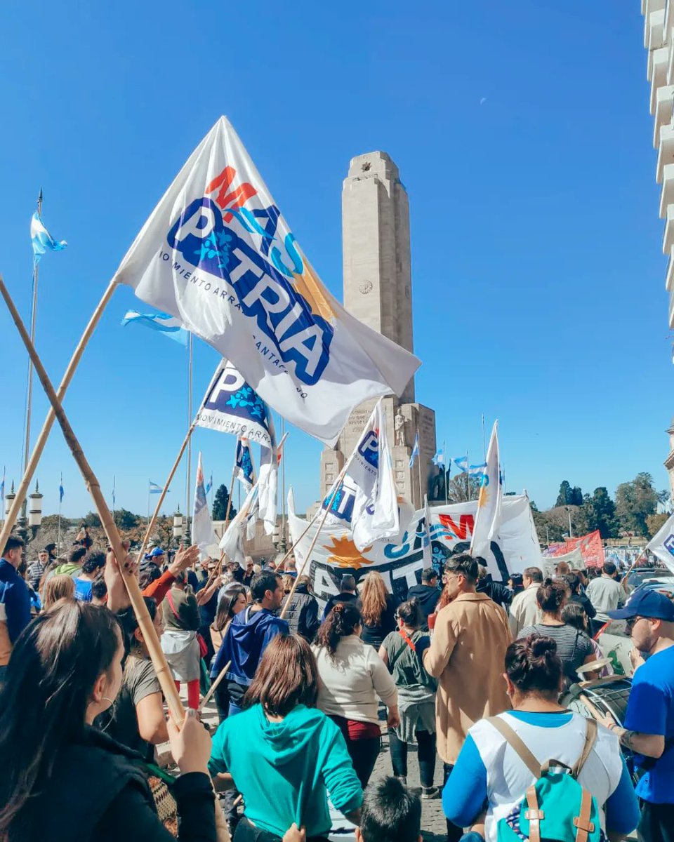 maspatria_'s tweet photo. En una muestra de apoyo y solidaridad el pueblo se moviliza por causas justas. El intento de magnicidio hacía la vicepresidenta Cristina Fernández de Kirchner es el producto del odio que despliega la oposición https://t.co/W68chJVmMA