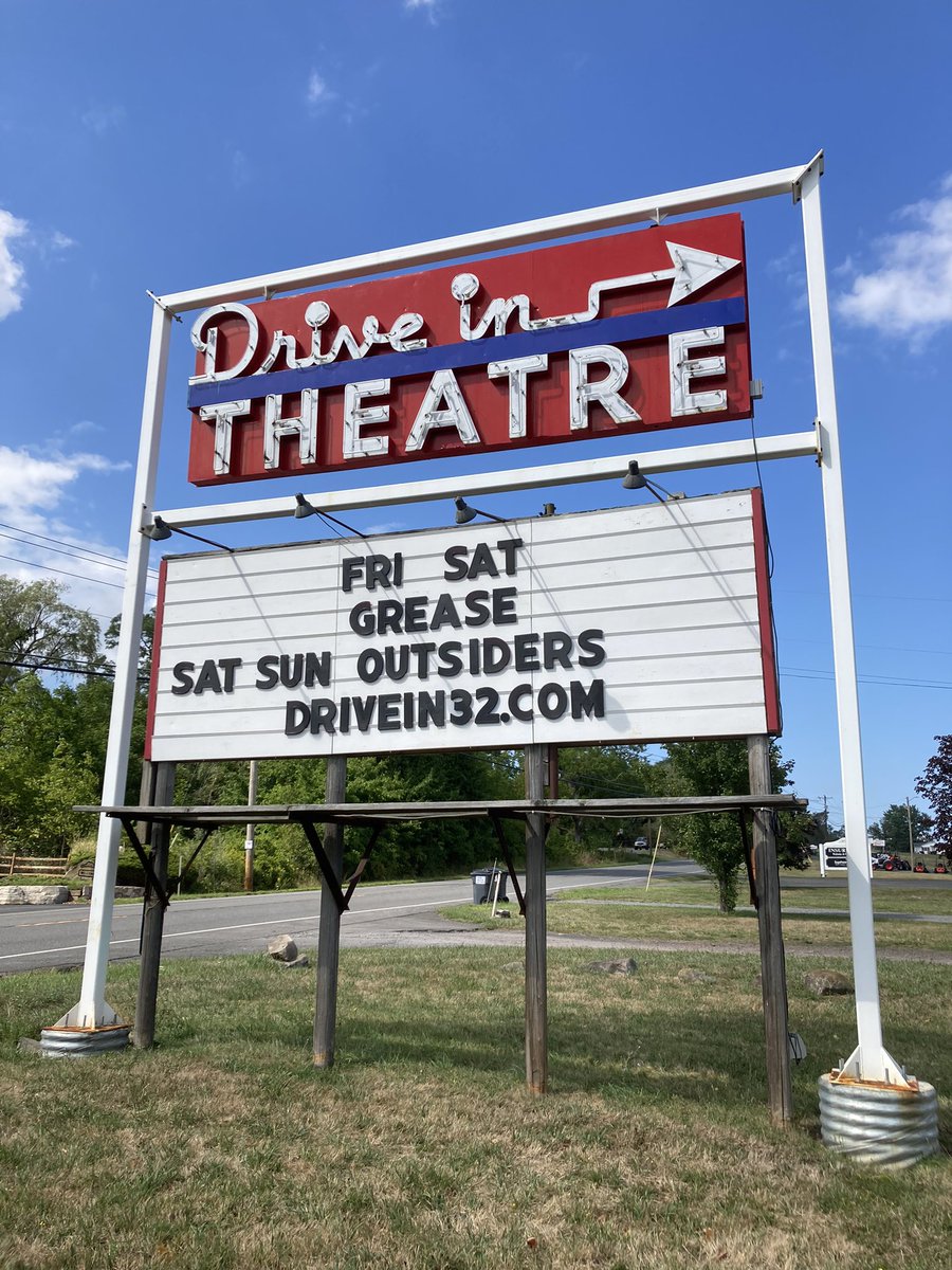 drivein32's tweet photo. LABOR DAY WEEKEND:
Friday Sept 2: GREASE (PG: 1978)
Saturday Sept 3: GREASE + THE OUTSIDERS 
Sunday Sept 4: THE OUTSIDERS (PG: 1983)
Jo Kroger plays the biergarten ahead of Grease on Saturday night. Info &amp; tix at https://t.co/zcByQ5Jqk3 https://t.co/DRwDwr2eYb