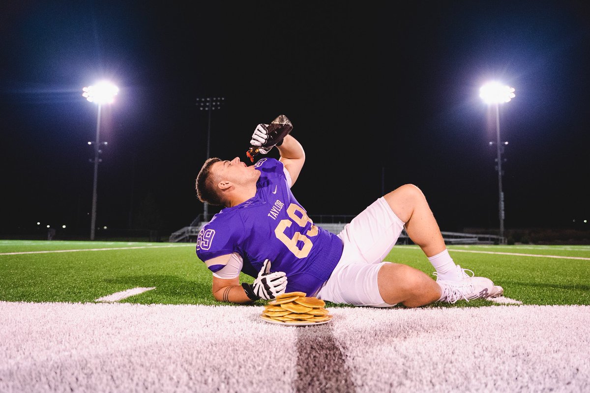 Taylor University Offensive Line tweet media