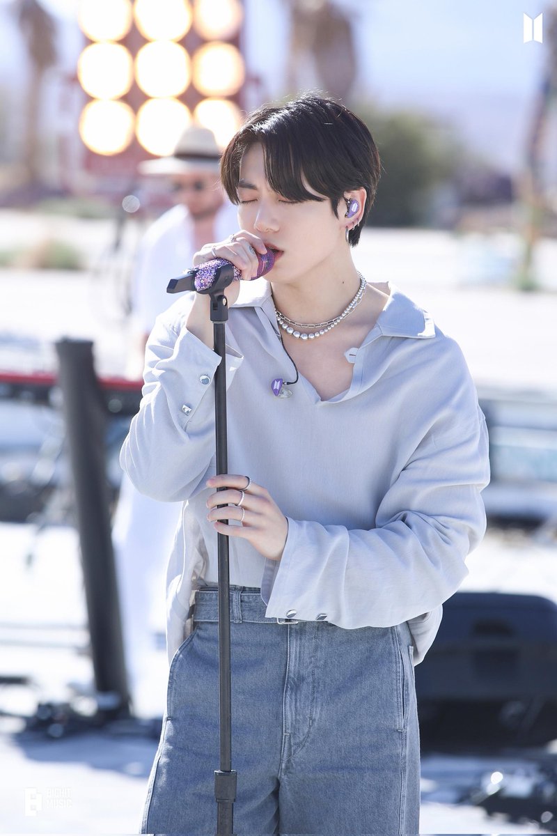 jimichick1395's tweet photo. My vote is for #jungkook #1 for #BTS_twt as Artist of the Summer for  #AudacyAOTS https://t.co/nxhrSy7T3t