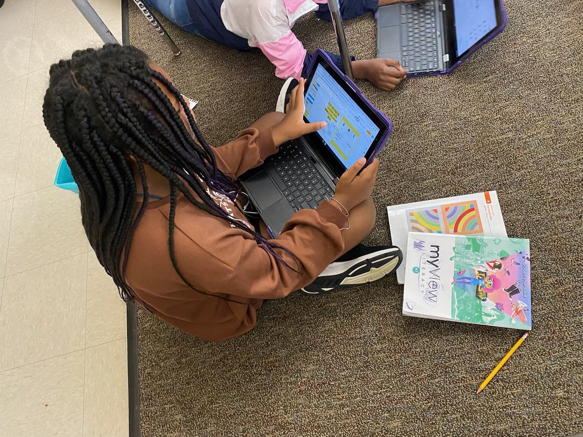 BPEKnights's tweet photo. Ms. Wright’s 4th graders practiced writing summaries after reading the book “Barbed Wire Baseball” by Marissa Moss & reviewing a fun Pixar short “For The Birds”. 📝📖 #MediaLiteracy #GradeLevelText #BuddingAuthors 💜 #WeAreWayne https://t.co/kxRH1qqJZn