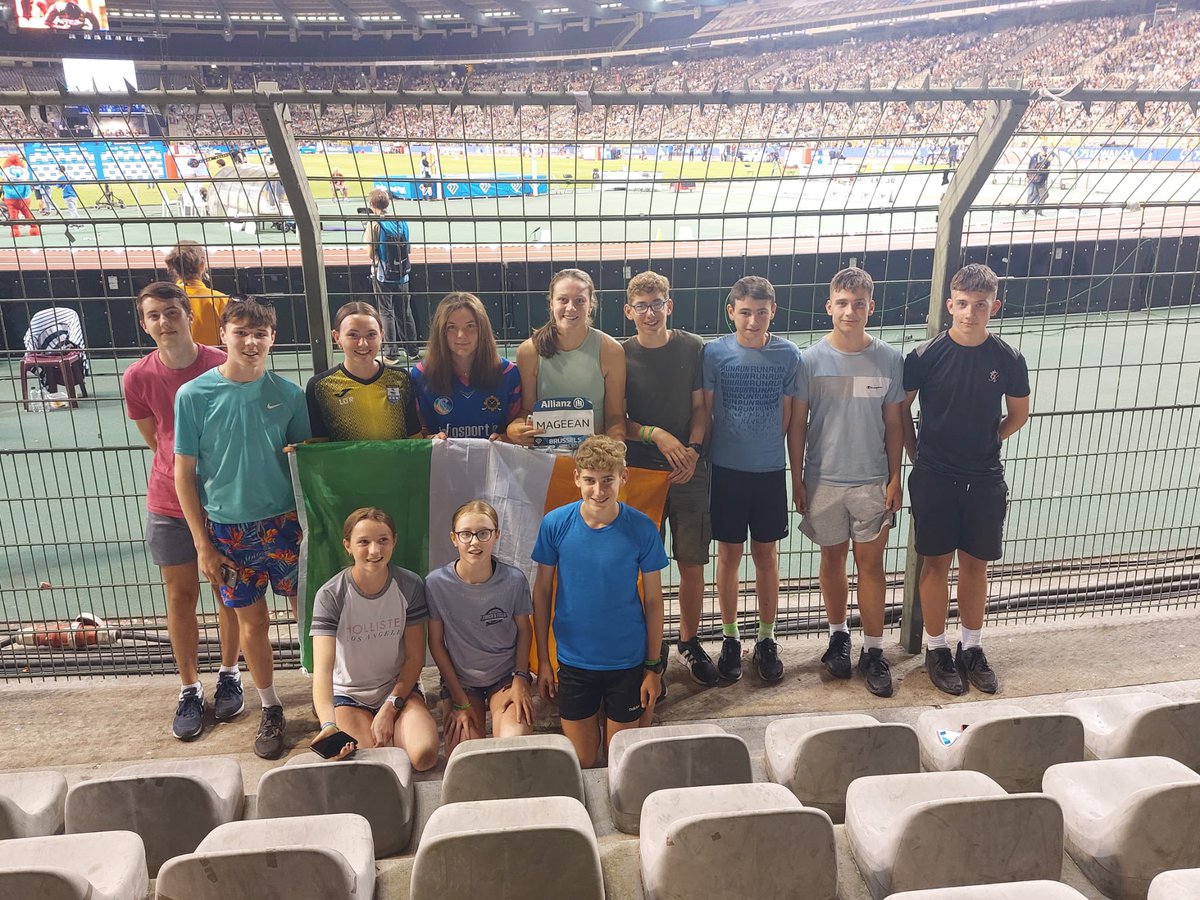 CnaBhfearac's tweet photo. We have quite the souvenir from the most incredible night in Brussels 🤩
Massive congratulations to @ciaramageean on the win and new NR 🔥
Here are our crew with Ciara’s number and memories to last a lifetime 
#DiamondLeague #irishathletics https://t.co/SvJ51RRdwZ