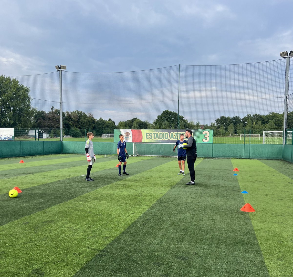 Off to a great start with our GK development sessions 🔥🙌

Here’s <a href="/Gkmichael_Coach/">Michael Fox</a> running a fantastic session this evening with the lads 👏😁

5pm-6pm - Friday evenings @ Goals Tolworth (ages 9-14) 

Send me message if you’re interested✅