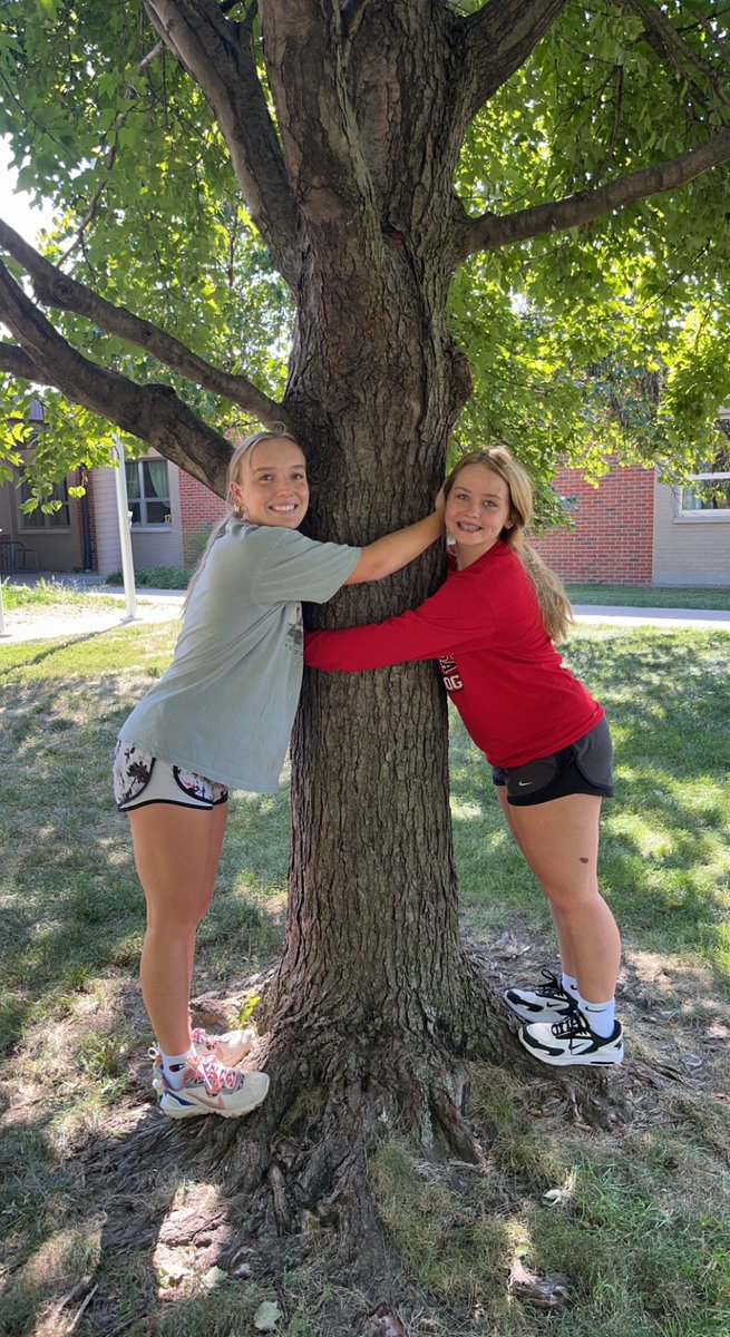 lexiadamec's tweet photo. @OHSVolleyball2 https://t.co/eY3isTK9eP