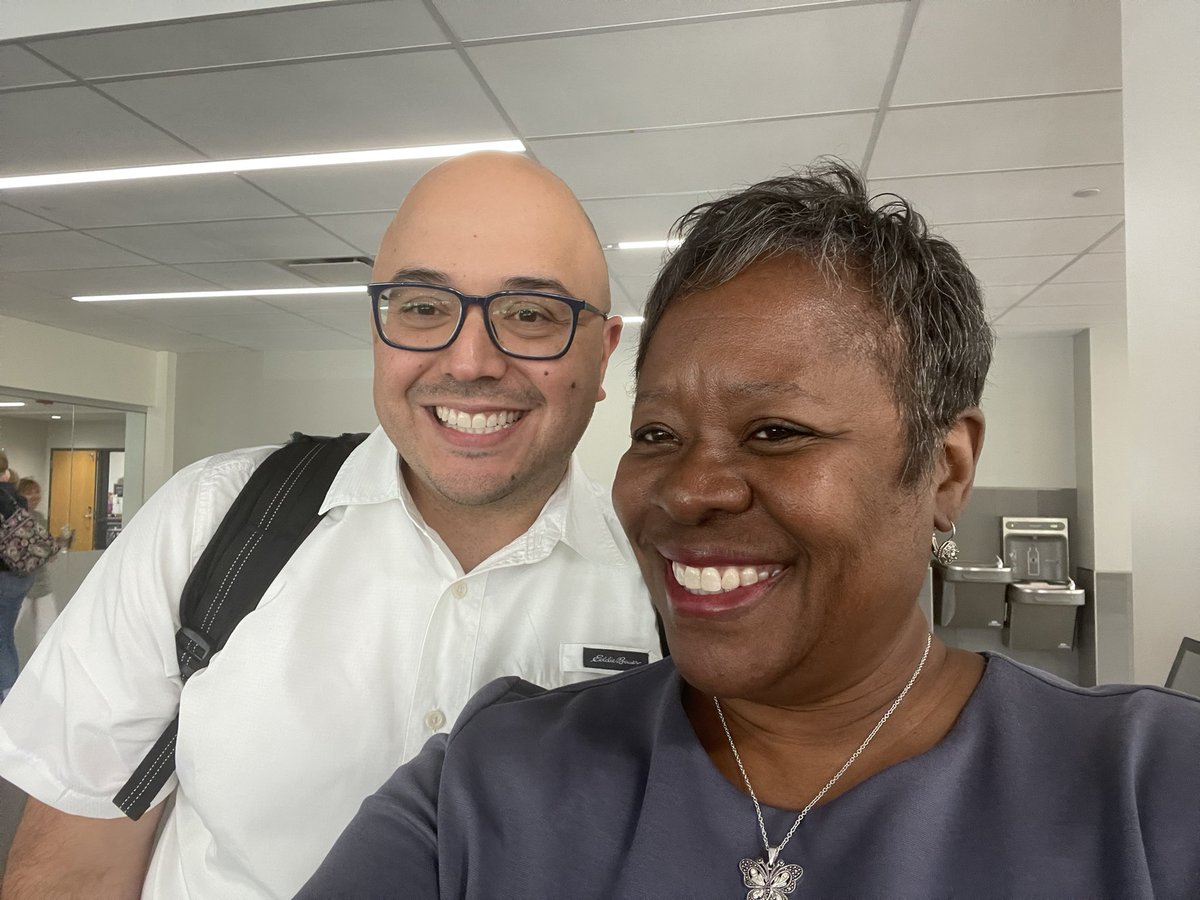 Sr_Corzo's tweet photo. I attended a seminar on #equity given by @Shabs76303 on the importance of equity. 
If we see disparities, it is our duty to speak of them and take action.
Also, she and I are recipients of the Golden Apple Award for Excellence in Teaching. @Teach_Golden #triconference22 https://t.co/DMub4bb0TZ