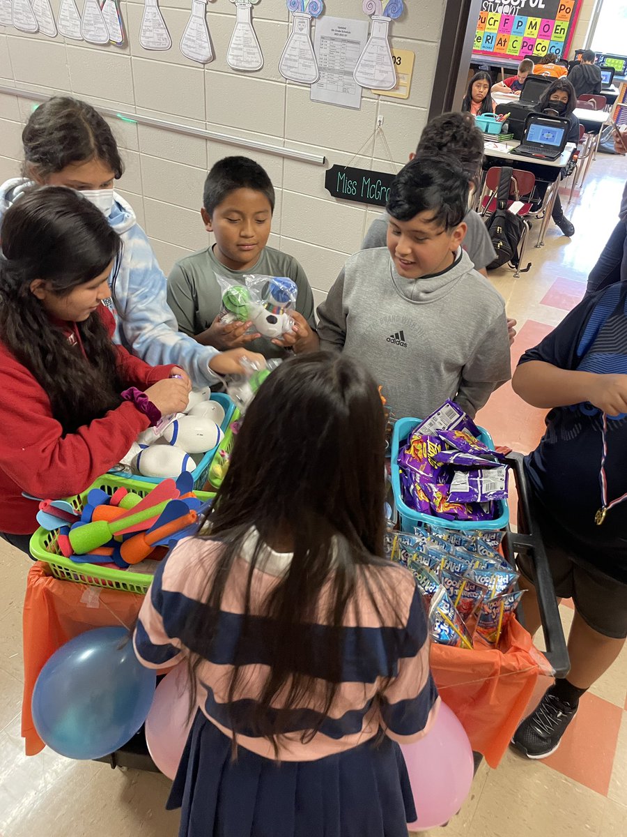 Nicole Donnell tweet media