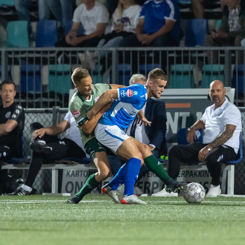 PECZwolle's tweet photo. Wedstrijdverslag | PEC Zwolle pakt vijfde zege in slotfase
#dbopec #peczwolle #desespereertnimmer