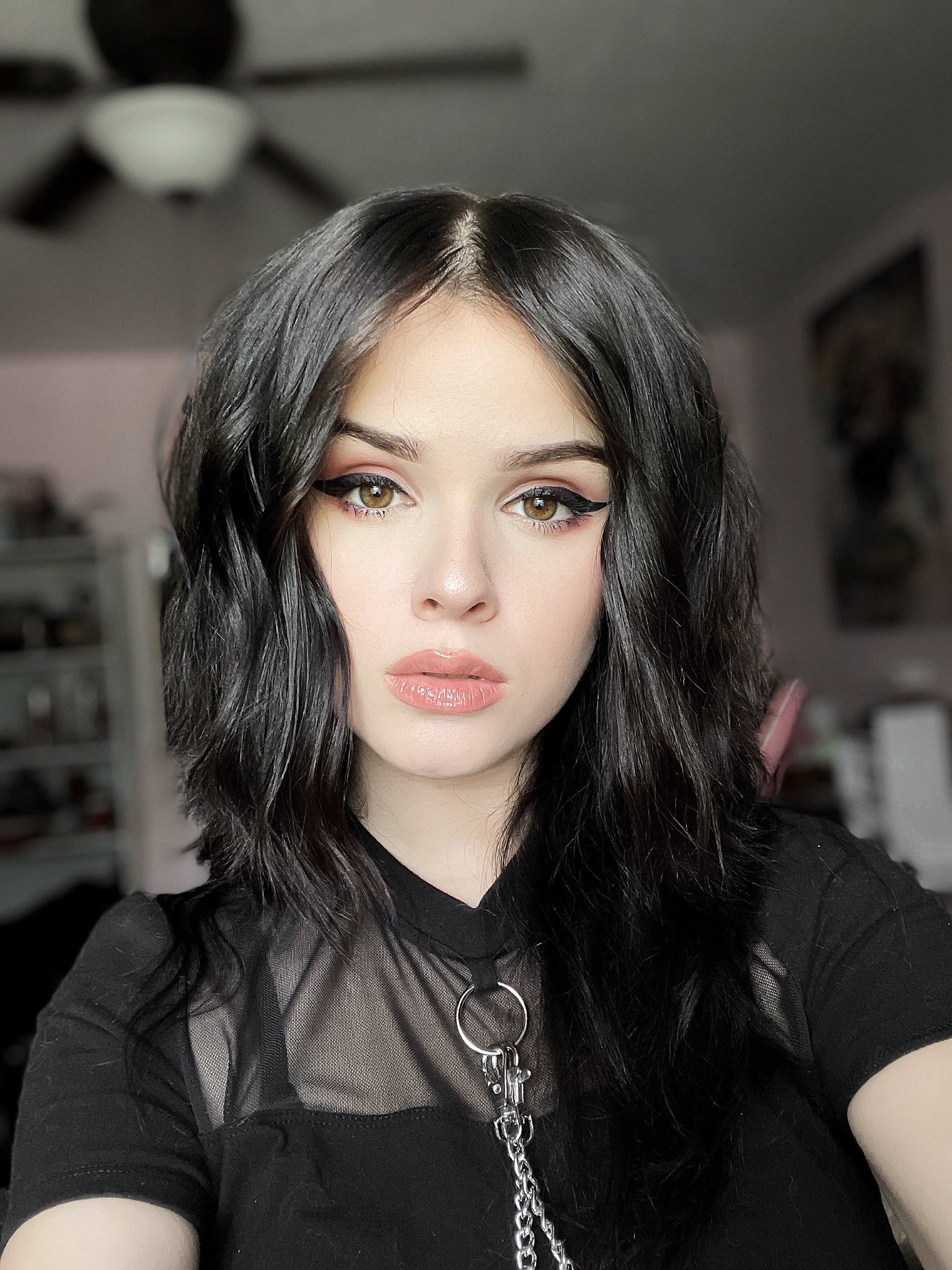 Chrissy (@Chrissyxchi) Takes X By Storm - guvw9qk