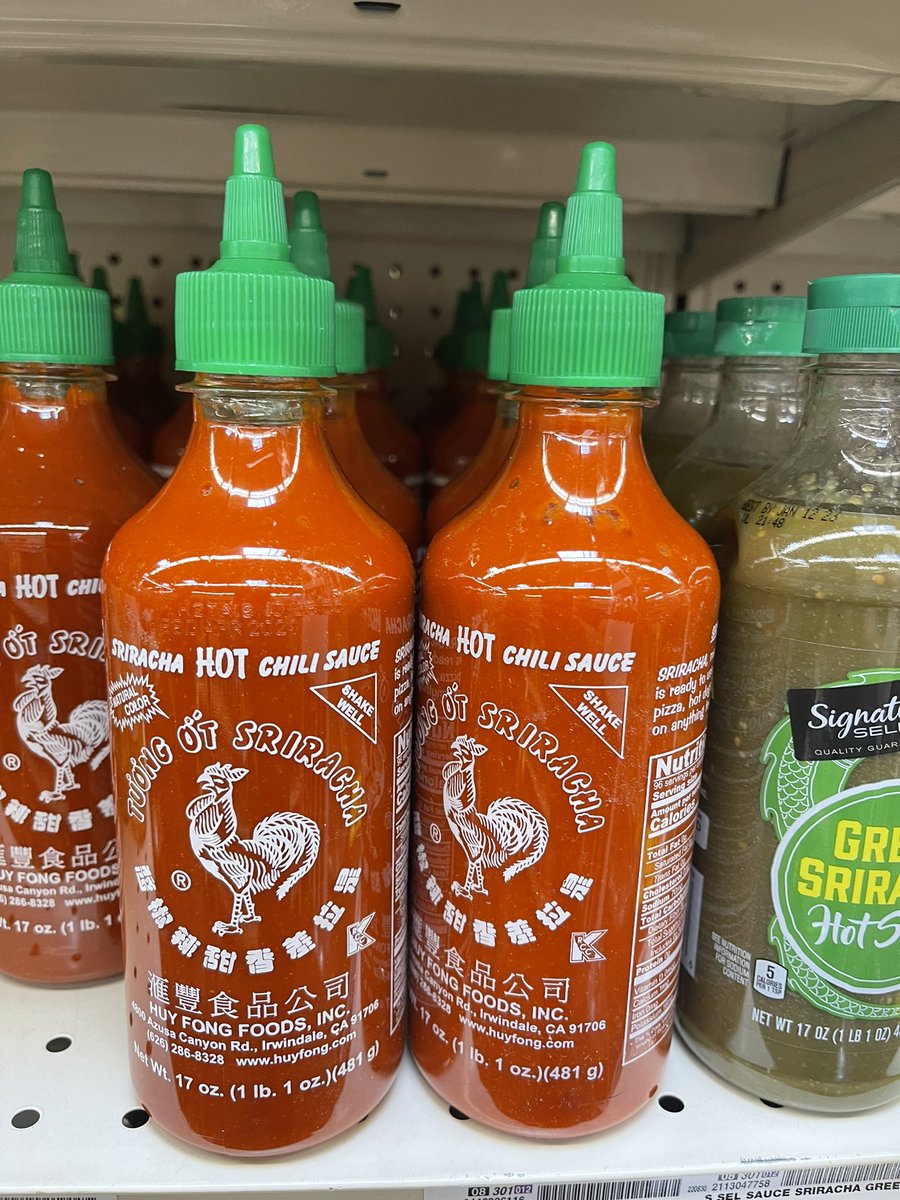 #Sriracha sighting in #Summerlin Albertsons on Charleston, West of 215 🙌 🌶