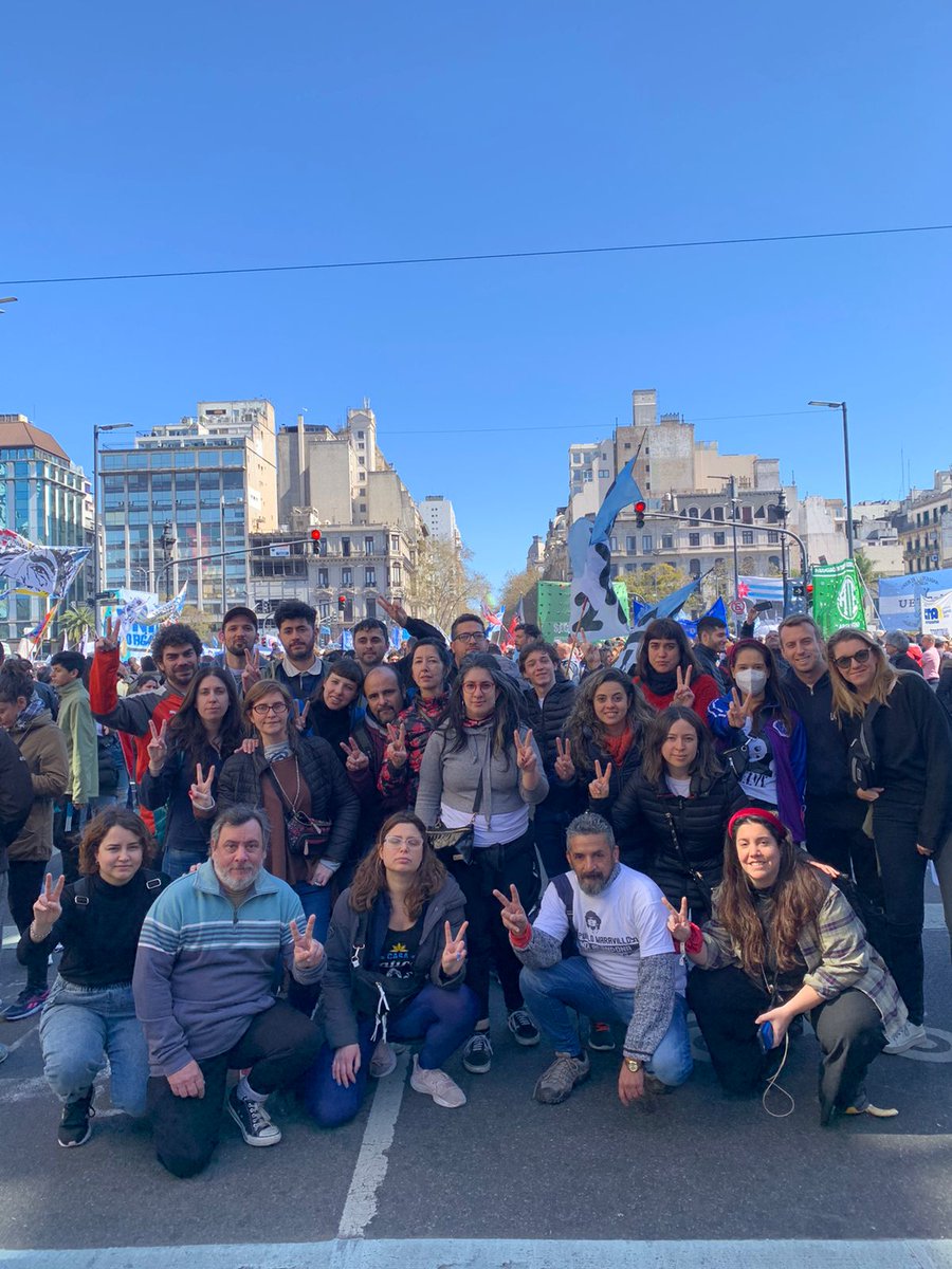 CasaGatica's tweet photo. Amor con amor se paga. @CasaGatica con @CFKArgentina #TodosConCristina #EnDefensaDeLaDemocracia https://t.co/uGO8oJEg0p