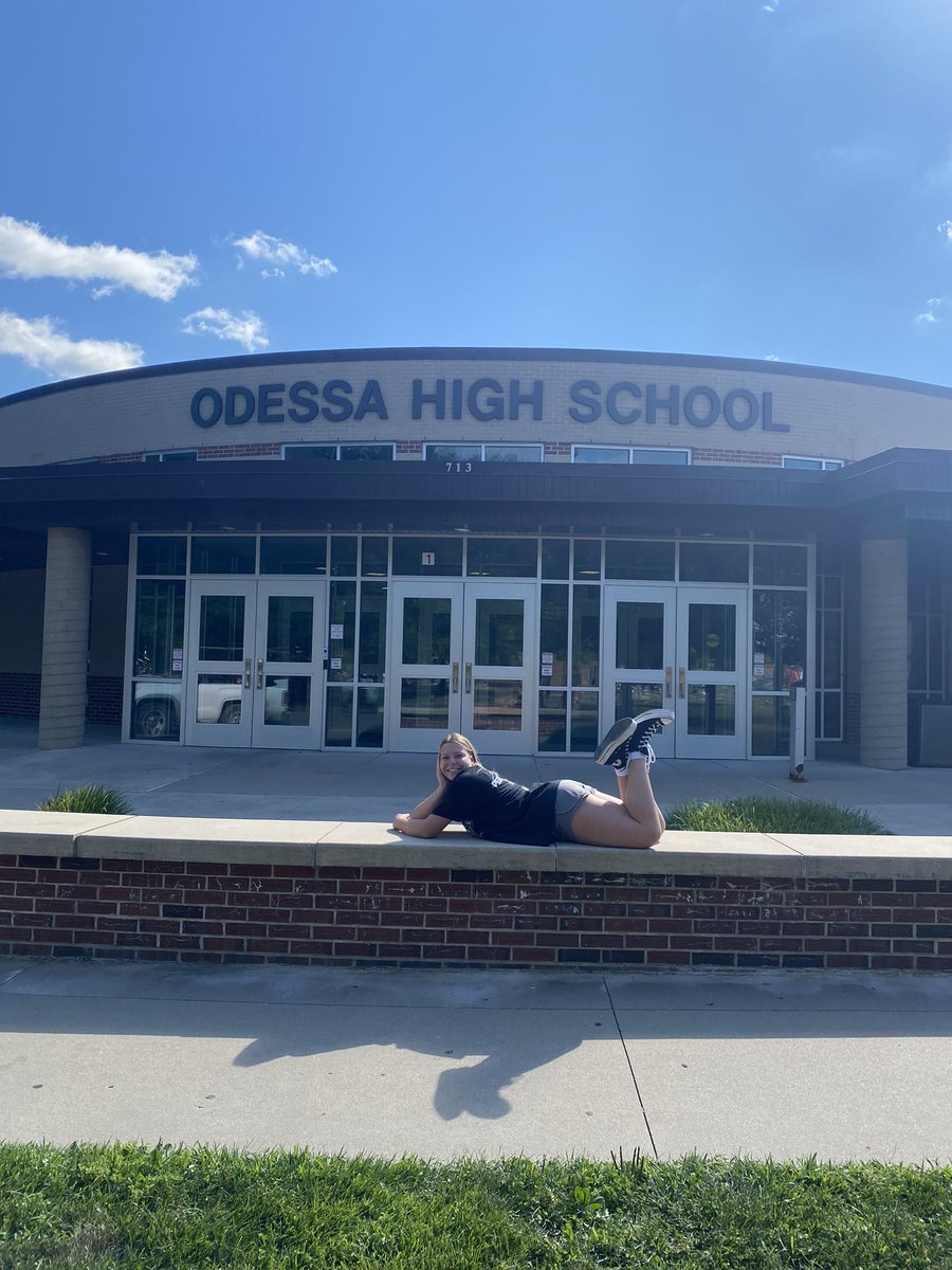 Ally_Guerri's tweet photo. #ohsvbhunt @OHSVolleyball2 https://t.co/ZXmWuwmBxS