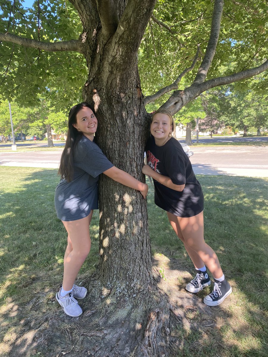 Ally_Guerri's tweet photo. #ohsvbhunt @OHSVolleyball2 https://t.co/ZXmWuwmBxS