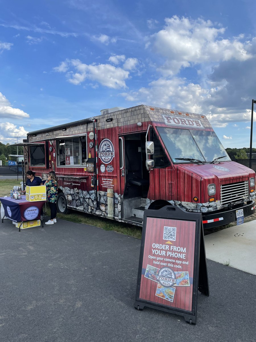 wvuginn's tweet photo. @FordsFish is all set and open for business for @pvifootball opening night! @pvisports #AllIn #PVIPanthers https://t.co/9eUQMVfvgp