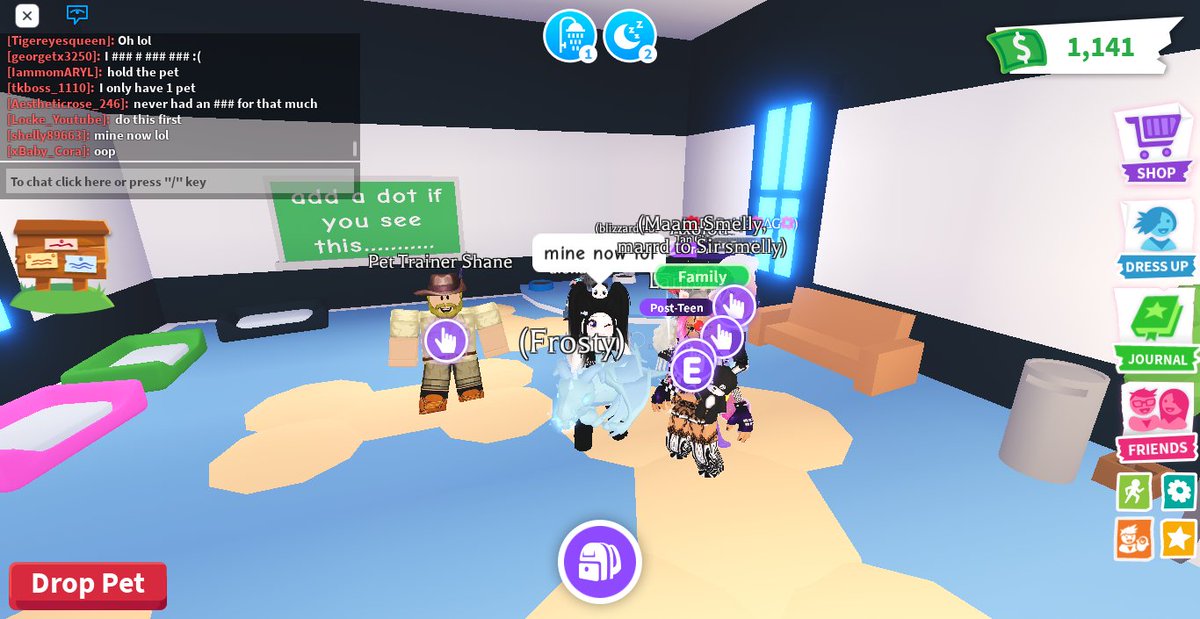 NightmareShelly's tweet photo. Sponsor giveaway from the crazy @arylavils 
The prize frost dragon
Rules follow @arylavils and me
Like
Retweet
Ends in a week https://t.co/1wwCgNFSAZ