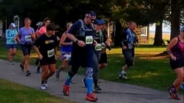 KevinAbsher2's tweet photo. The start, then at mile 10 and the finish of the Harriman 25k. Race was Awesome but it kicked my ass! #RunHikeClimb #TrailRunner #ShitRollsDownHill #RunLikeADumpTruck #Harriman25K https://t.co/zAmix90PfO